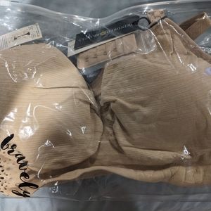 Kindred bravely nursing and pumping bra